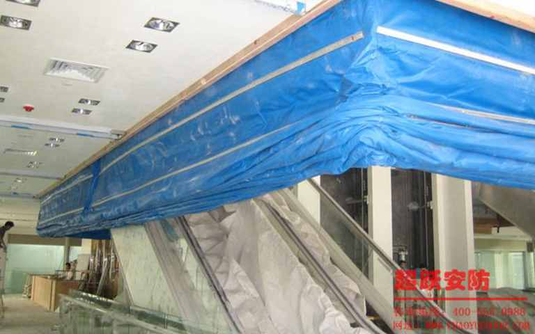 2013.11.21臨縣陽府井超市楊經(jīng)理選用山西超躍雙軌無機(jī)布防火卷簾